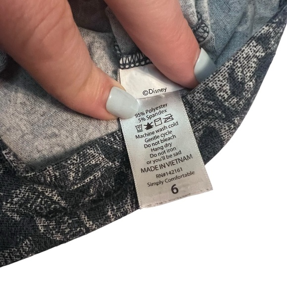 Disney x LuLaRoe Girls Raglan Tee Shirt Size 6 – Jack Skellington Nightmare - Picture 4 of 5